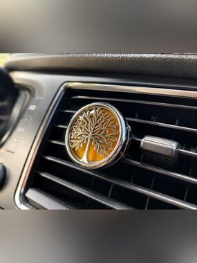 1 Aromatherapy Car Diffuser + Custom Young Living 3mL Oil Blend